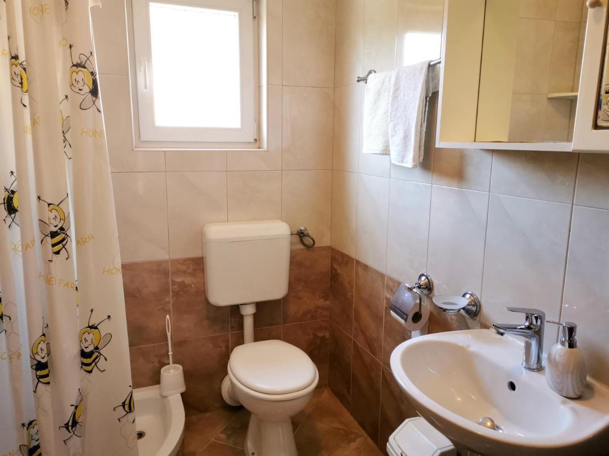 Apartment Brala Posedarje Ngoại thất bức ảnh